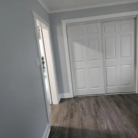 Cozy 1- Bed House.