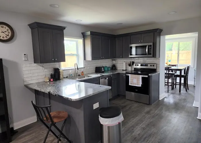 Cozy 1- Bed House. Pensacola