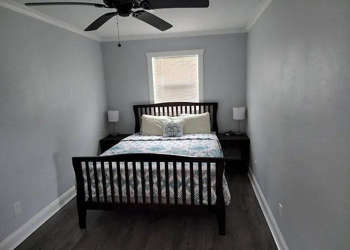 Guest house Cozy 1- Bed House. *