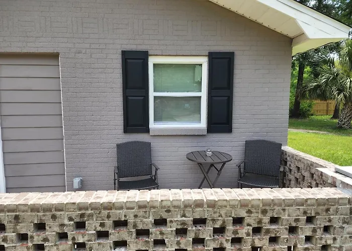 Cozy 1- Bed House. Guest house *